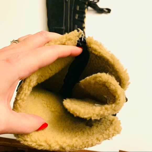 Timberland black suede tall winter lined boots size 6M - Picture 5 of 9